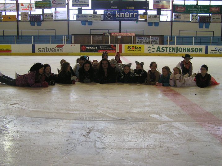 poslední trénink 2012-2013 - karneval_17